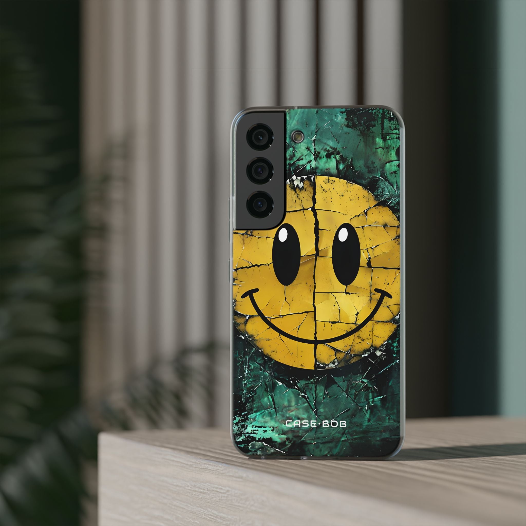 Cracked Smiley Samsung S22 - Soft