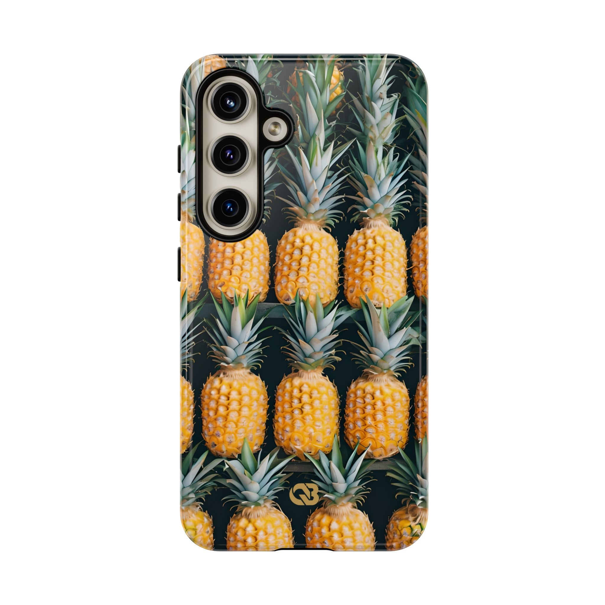 Filas de piñas doradas