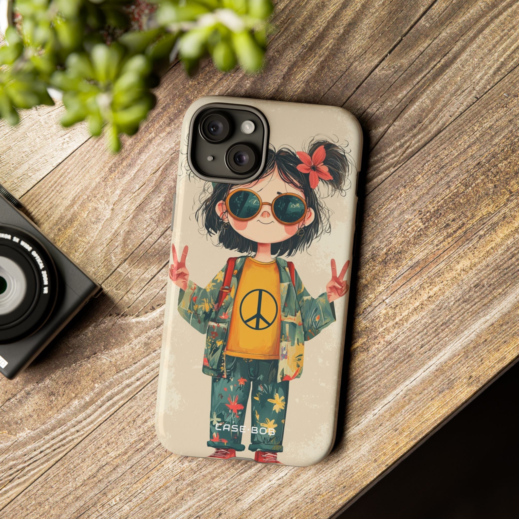 Peace Pigtails iPhone 15 Plus - Kova suojakotelo