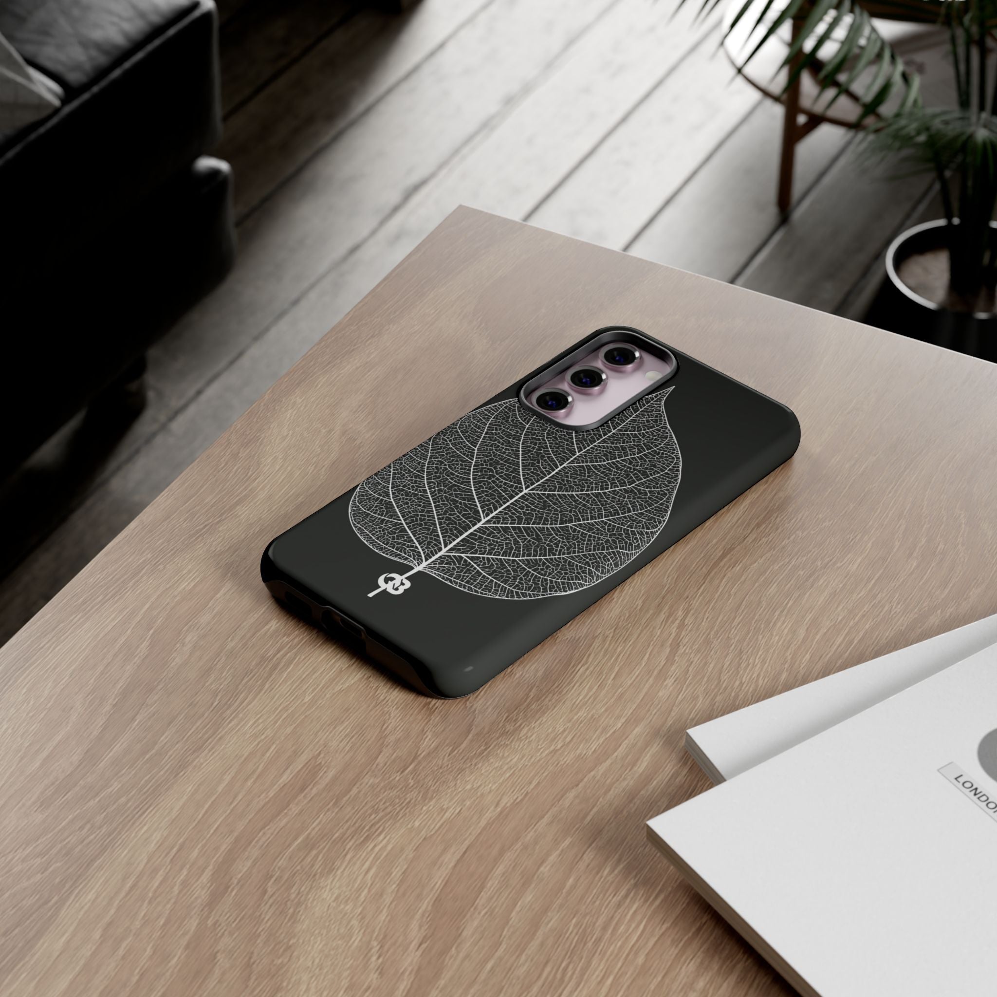 Black Tough Phone Case for Samsung - Bleached Leaf Lattice