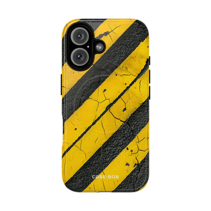 Keltainen raidallinen kulutettu iPhone 16 -kotelo - Tough+