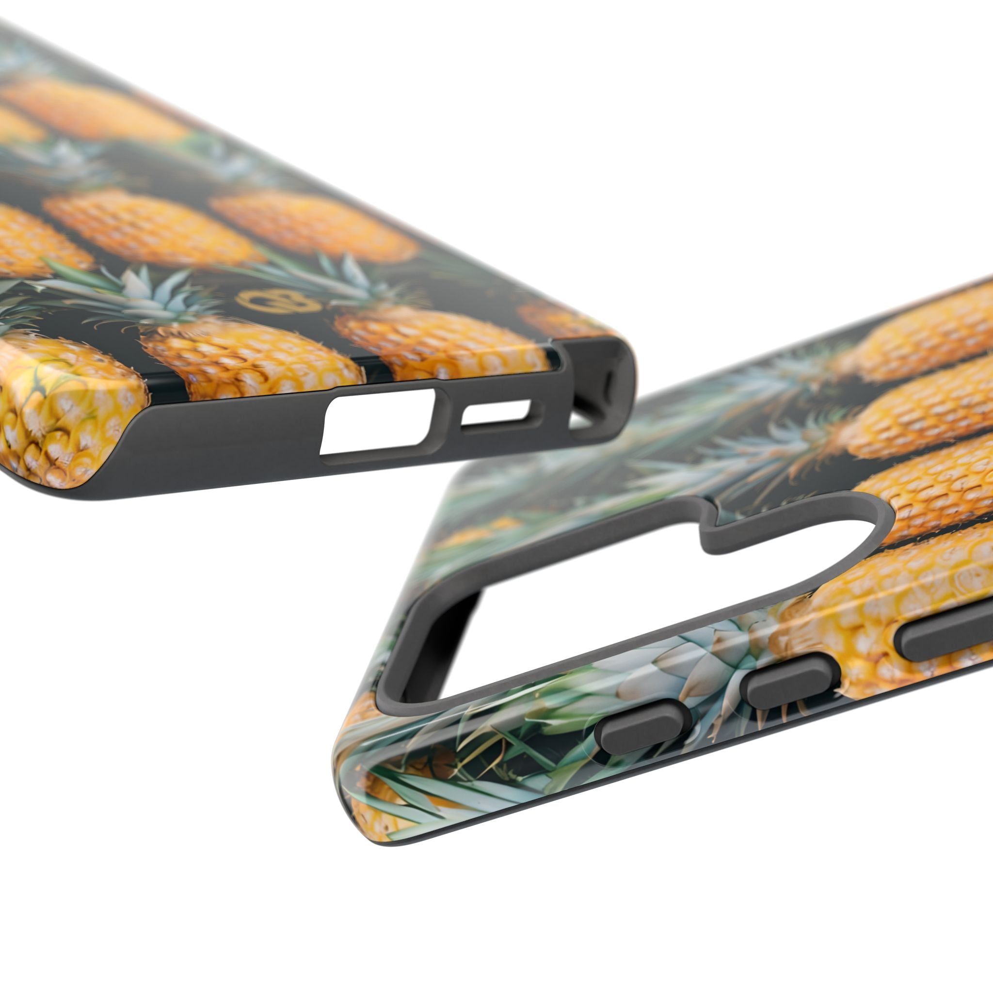 Filas de piñas doradas