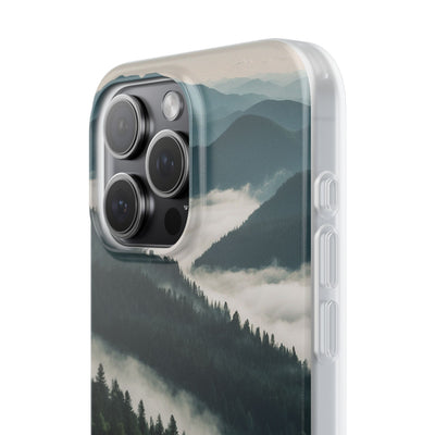 Misty Pine Peaks · Soft Hoesje voor iPhone