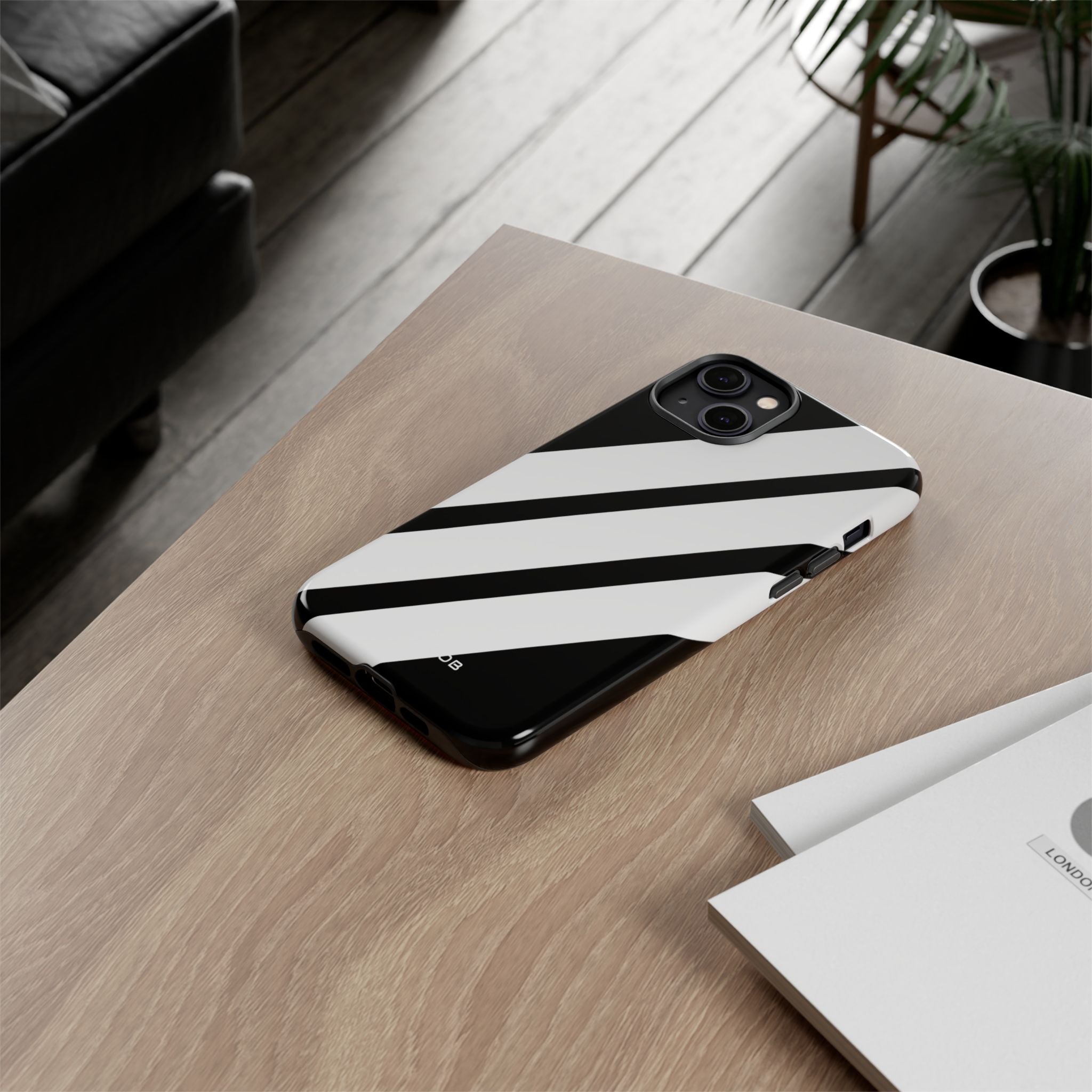 Diagonal Bands Noir iPhone 14 Plus Case - Tough