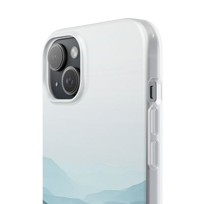 Teal Mist Mountains iPhone 15 Plus Skal - Mjukt