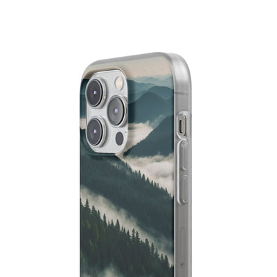 Misty Pine Peaks · Soft Hoesje voor iPhone