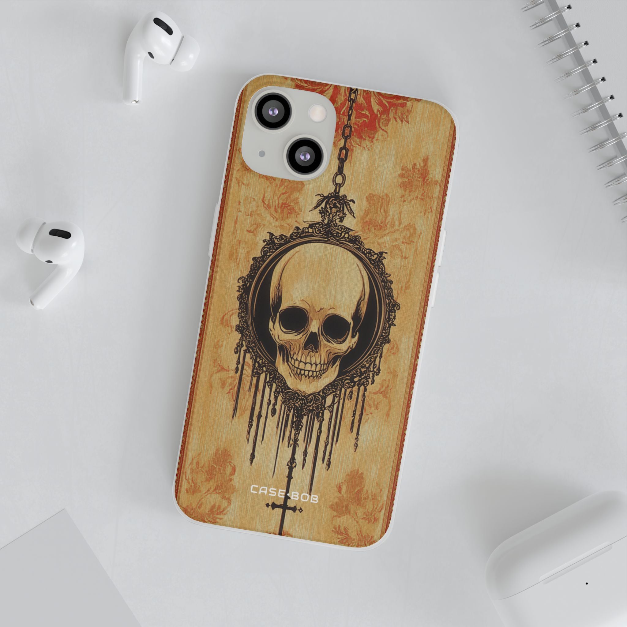 Skull Pendant iPhone 13 - Soft